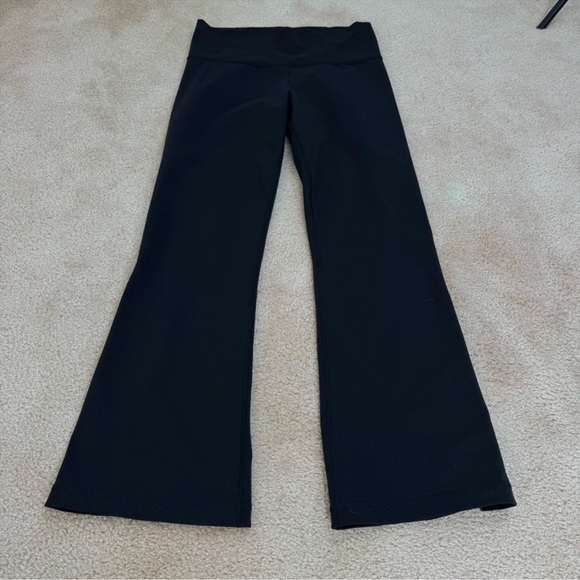 Lululemon Groove Pant III Black Flare High Rise
Yoga Pants Nulu Size 8 reg H6#2 - Picture 12 of 16
